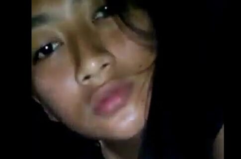 Pelajar SMA Sange Memeknya Basah